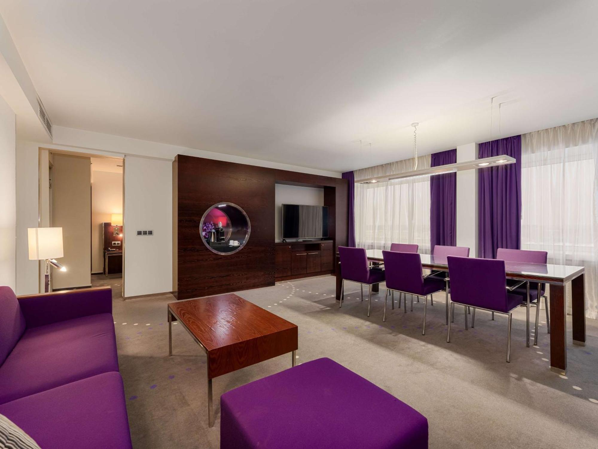Radisson Blu Hotel Oluempia Tallinn Bagian luar foto