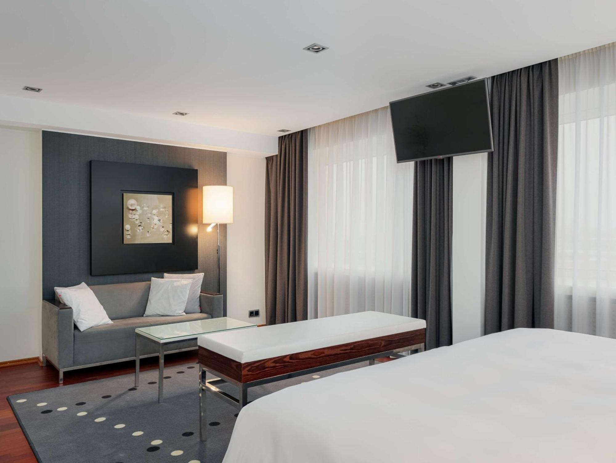 Radisson Blu Hotel Oluempia Tallinn Bagian luar foto